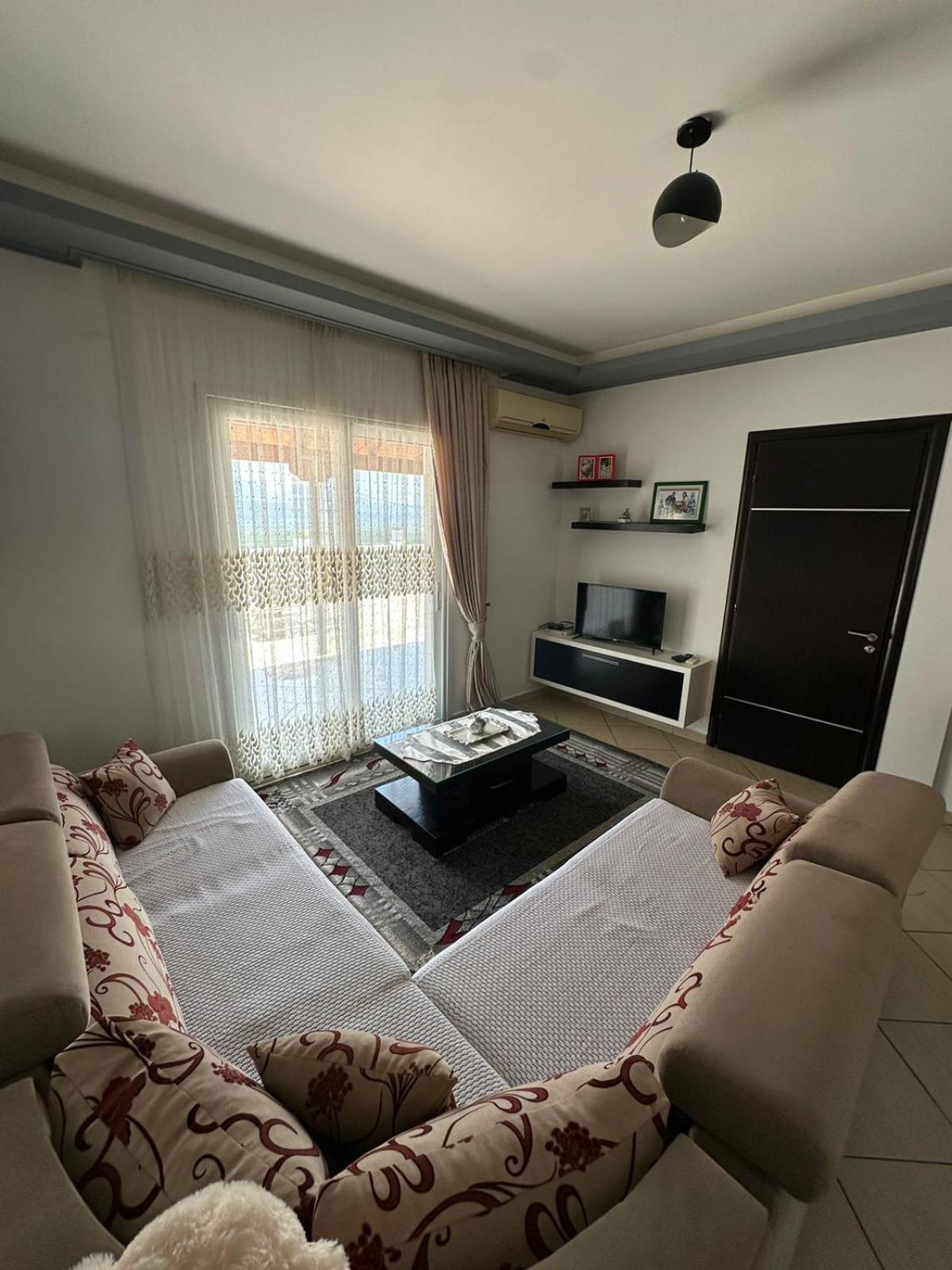 Apartments Berti Sarandë Eksteriør billede