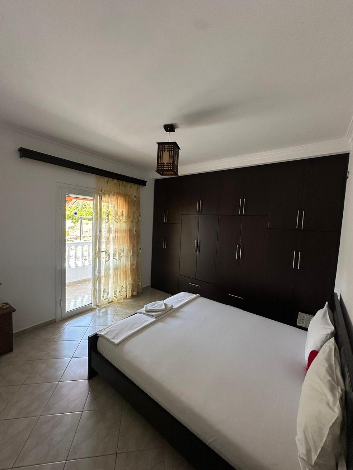 Apartments Berti Sarandë Eksteriør billede